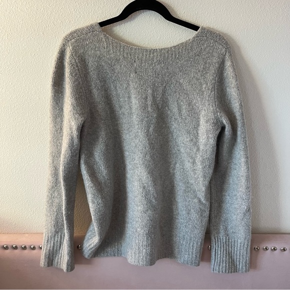 Calvin Klein Gray Sweater (M) - Picture 3 of 3